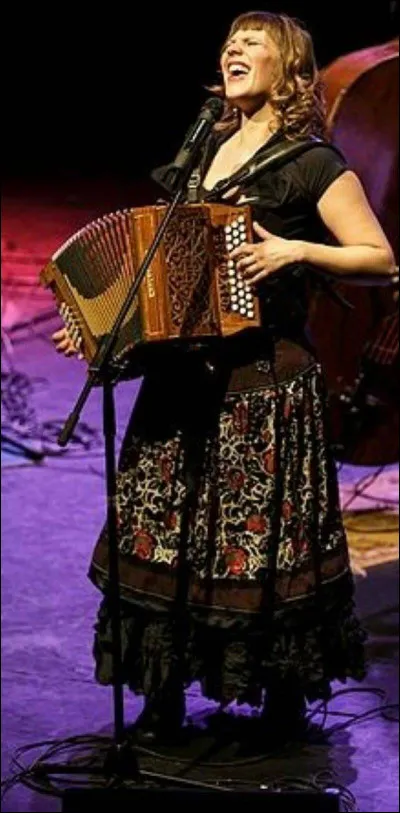 Qui est cette chanteuse ?