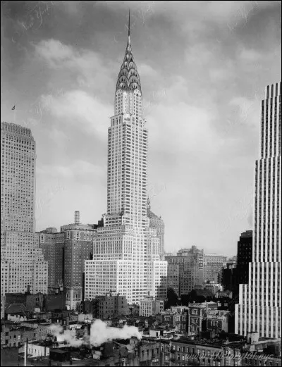 Ce 27 mai, le Chrysler building est inauguré à New York ; avec sa flèche, il atteint la hauteur de 319 mètres, devenant le plus haut bâtiment du monde : c'était en ...