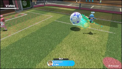 Au football, les équipes sont constituées chacune de...