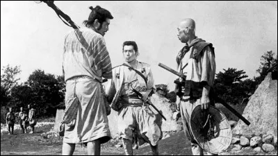Qui est le réalisateur du film ''Les Sept Samouraïs" ?