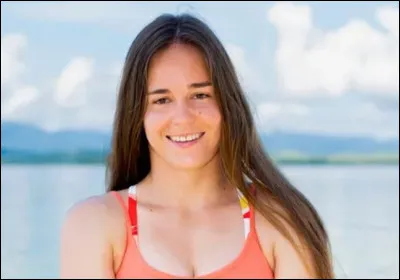 Qui est cette jeune femme, sportive ?