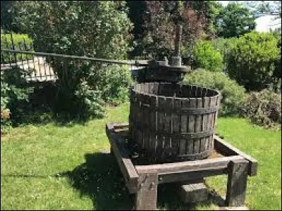 Vous l'emploierez quand vous actionnerez la vis du pressoir.
''Tar-'' plus une lamelle vibrante vous en donnera le nom.