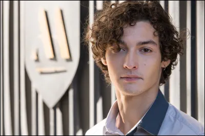 Pour qui Th&eacute;o largue-t-il Ana&iuml;s ?