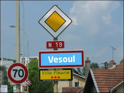 "Vesoul" est une chanson interprétée par ...