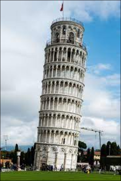 La tour penchée de Pise est-elle plus ou moins haute que Big Ben ?