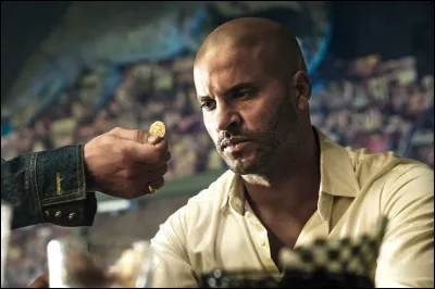 L'image montre Ricky Whittle dans...