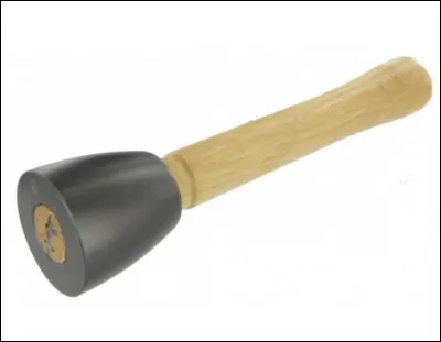 Voici une massette en métal mais à quel corps de métier sert-elle ?