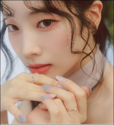 Enfin, qui est cette chanteuse ?