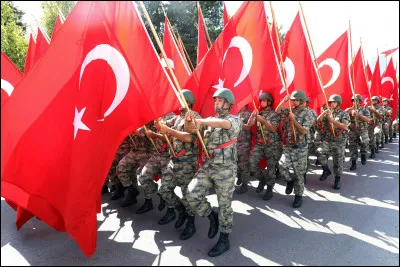 Mot suivant ! "Nom masculin, sabre turc, à lame recourbée vers la pointe." Je suis un...