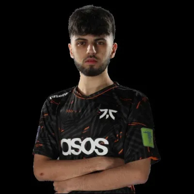 Comment s'appelle ce joueur de FIFA esport ?