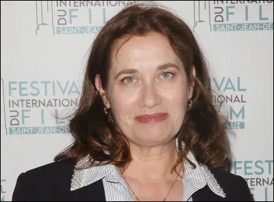 Dans quelle catégorie cinématographique avons-nous le plus vu Emmanuelle Devos ?