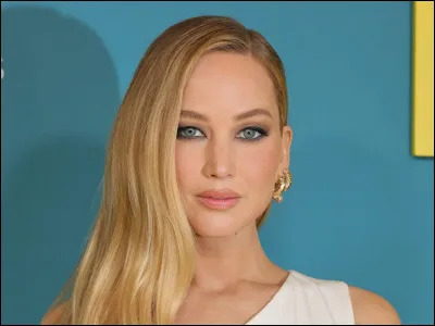 Quel est le nom de cette actrice révélée dans "Hunger Games" et "X-Men" ?