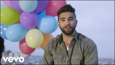 Kendji Girac le dit : elle a fait de lui un papa. De qui parle-t-on ?