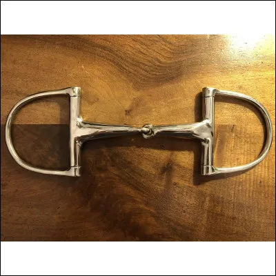 Quel mors ressemble à un "D-D" ?