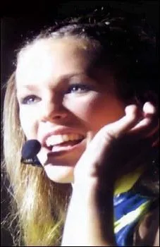 Quand Lorie sort son disque 'Lorie live tour' ?