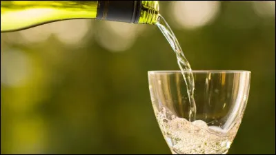 De quel coin de France vient le muscadet, ce vin vif et fruité à la robe pâle ?