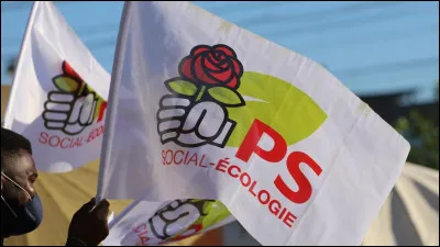 Quand le parti a-t-il été renommé en "Parti socialiste" ?