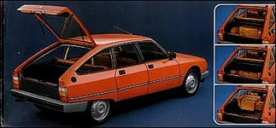La première génération de cette auto dispose d'un coffre, quelle est cette voiture disposant d'un hayon sur sa berline à partir de 1979 ?