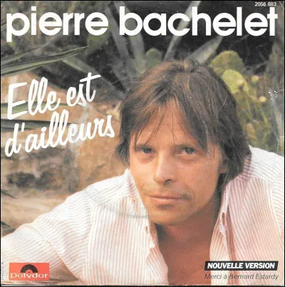 "Elle est d'ailleurs" : Où s'en va-t-elle avec cette manière de marcher ?