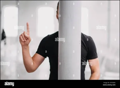 Qu'est-ce qu'un poteau rentrant ?