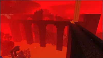 Tu es maintenant dans le Nether, full stuff diamant ! On peut dire que les piglins devront se méfier de toi... Mais d'ailleurs, as-tu de l'or dans ton inventaire ?