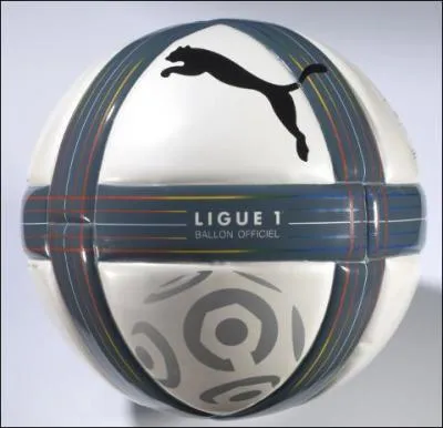 Aprs la seconde journe, quels sont les deux clubs possdant 6 points ?