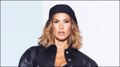 À quelle chanteuse française doit-on le tube "Les choses qu'on fait" ?