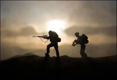 Quel est ce chant de guerre où l'on entend "♪ Demain du sang noir séchera au grand soleil sur les routes, sifflez compagnons, dans la nuit la liberté nous écoute" ? Ce chant a été écrit en français par Joseph Kessel et Maurice Druon.