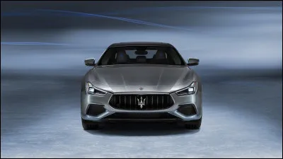 Quelle est cette marque de voiture ?