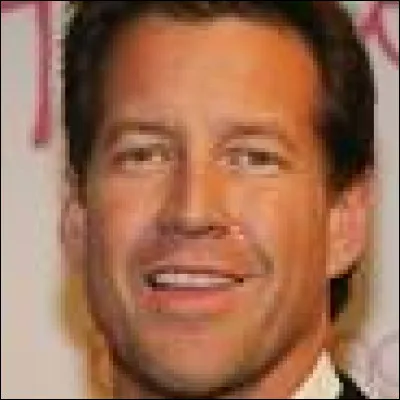 Qui interprète le rôle de Mike ?