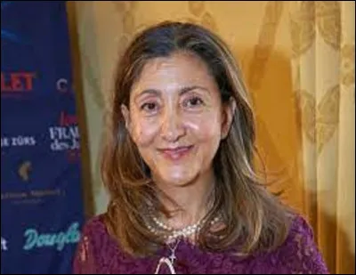 Ce 23 février, Ingrid Betancourt, candidate à la présidence de la Colombie, est enlevée par la guérilla communiste FARC.