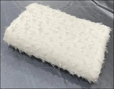 Quelle est la couleur de cette serviette ?