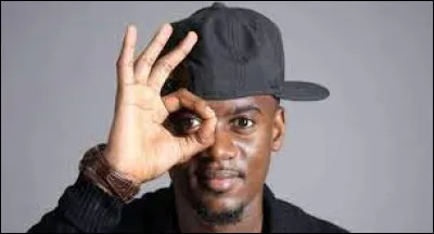 Black M sort le tube "Sur ma route".
C'était il y a :