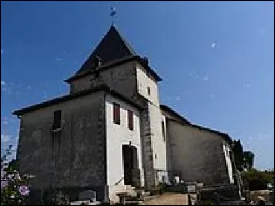 Nous terminons notre promenade dans le pays Basque, devant l'église de l'Assomption, à Sames. Nous sommes dans l'ex région ...