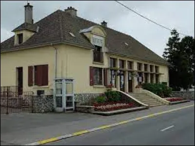Situé dans le parc naturel régional des Caps et Marais d'Opale, Boursin est un village de la région ...