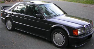 Quelle était la concurrente directe de la Mercedes 190 E 2.5-16 ?