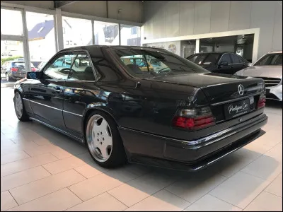 De quel modèle Mercedes sagit-il ?