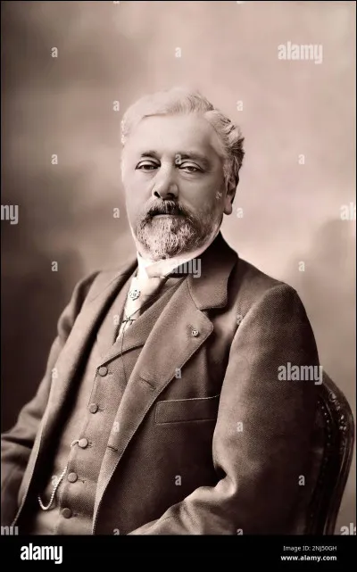 Cet architecte a donné son nom à une célèbre tour. Quel était son prénom ?