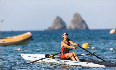 Combien de rameurs peut-il y avoir au maximum sur un bateau lors d'une épreuve d'aviron ?