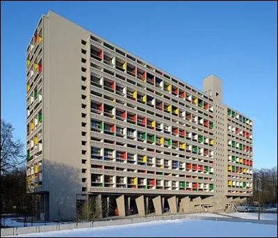 Cette cité radieuse construite par Le Corbusier se trouve à...
