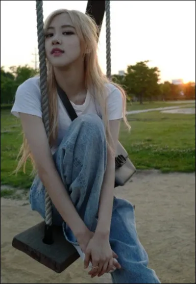 De quel signe astrologique est Rosé ?