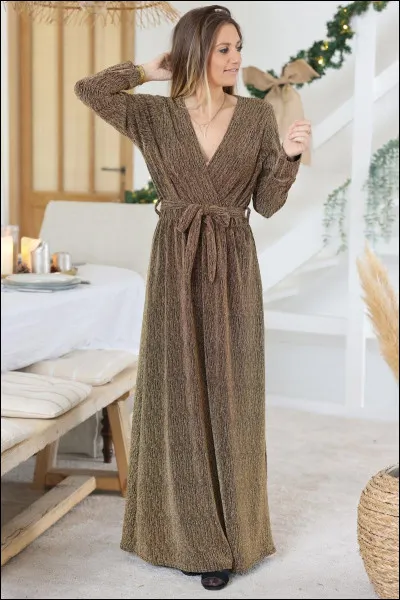 Aimes-tu cette robe ?