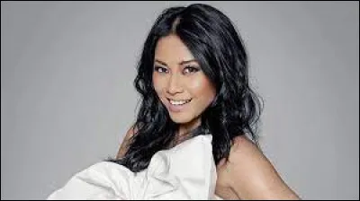 De quel pays est originaire la chanteuse Anggun ?