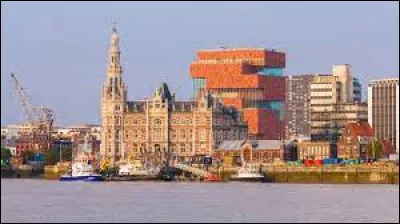 Quel fleuve voit-on ici à Anvers ?