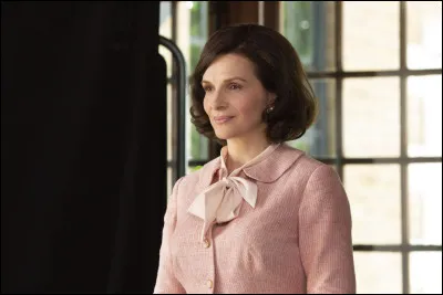 Cette com&eacute;die avec Binoche est...