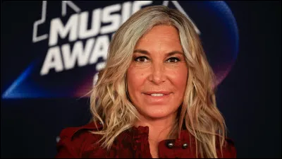 Comment s'appelle cette chanson : "Mais quelles sont belles, ces femmes qui sont libres / Daimer tel ou telle en laissant lautre libre / De voler quelques heures, les jolis papillons / Ne vont pas voir ailleurs quand on ne les met pas en prison" ?