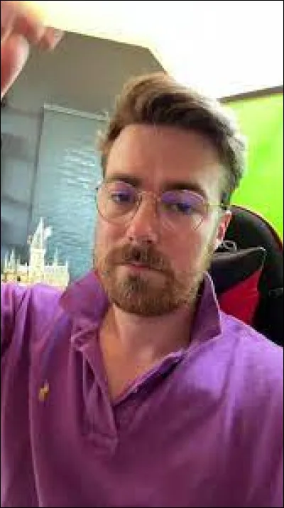 Qui est ce youtubeur ?