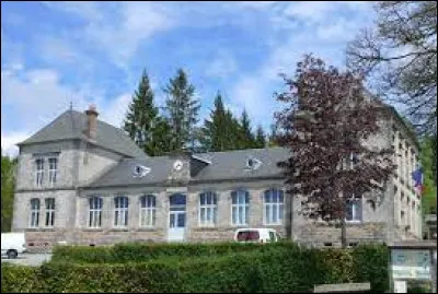 Village néo-aquitain, dans l'arrondissement d'Aubusson, Gentioux-Pigerolles se situe dans le département ...