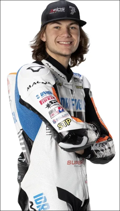 En Moto2, Alonso López domine la course et le jeune Sergio García finit à la troisième place. Qui est deuxième ?