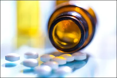 Vrai ou faux ? La pénicilline, principalement utilisée dans le traitement des bactéries, a été découverte en 1942.